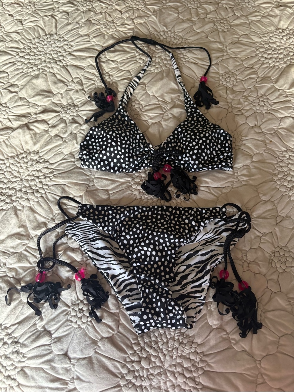 Victoria's Secret Black & White reversible Bikini